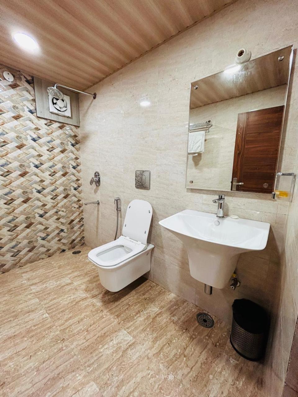 Yog Maya Regency B&B Shimla Exterior photo